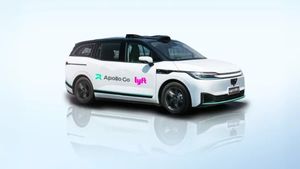 100 de mașini fără șofer au rămas blocate în trafic în Wuhan, stârnind panica pasagerilor / Serviciul de taximetrie robot este în mare creștere în China