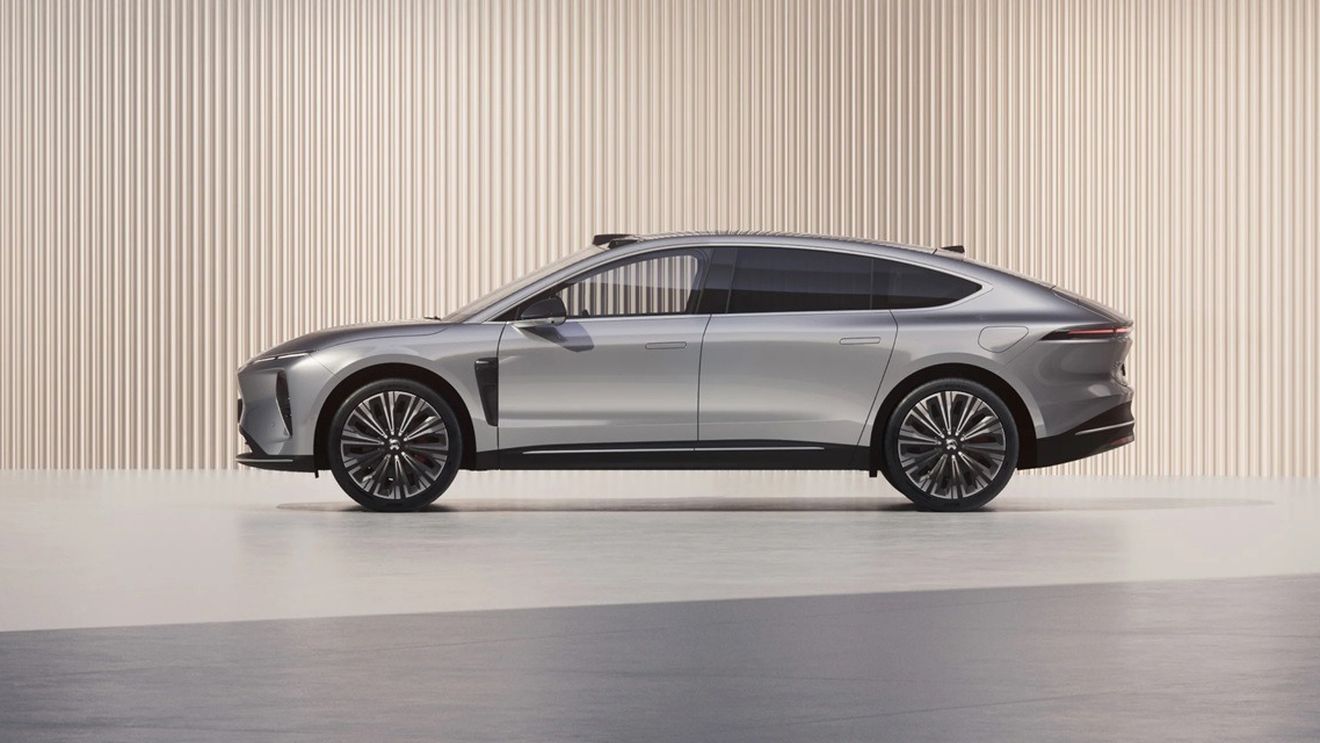 Producătorul chinez de maşini electrice Nio a prezentat un model care va concura cu Maybach şi Panamera / ET9 va costa puțin peste 100.000 de dolari