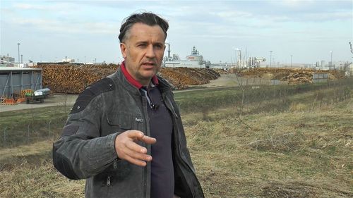 Coordonatorul filialei AUR Bistriţa-Năsăud, ales deputat, cercetat sub control judiciar după ce a instigat la aruncarea în aer a sediului Prefecturii