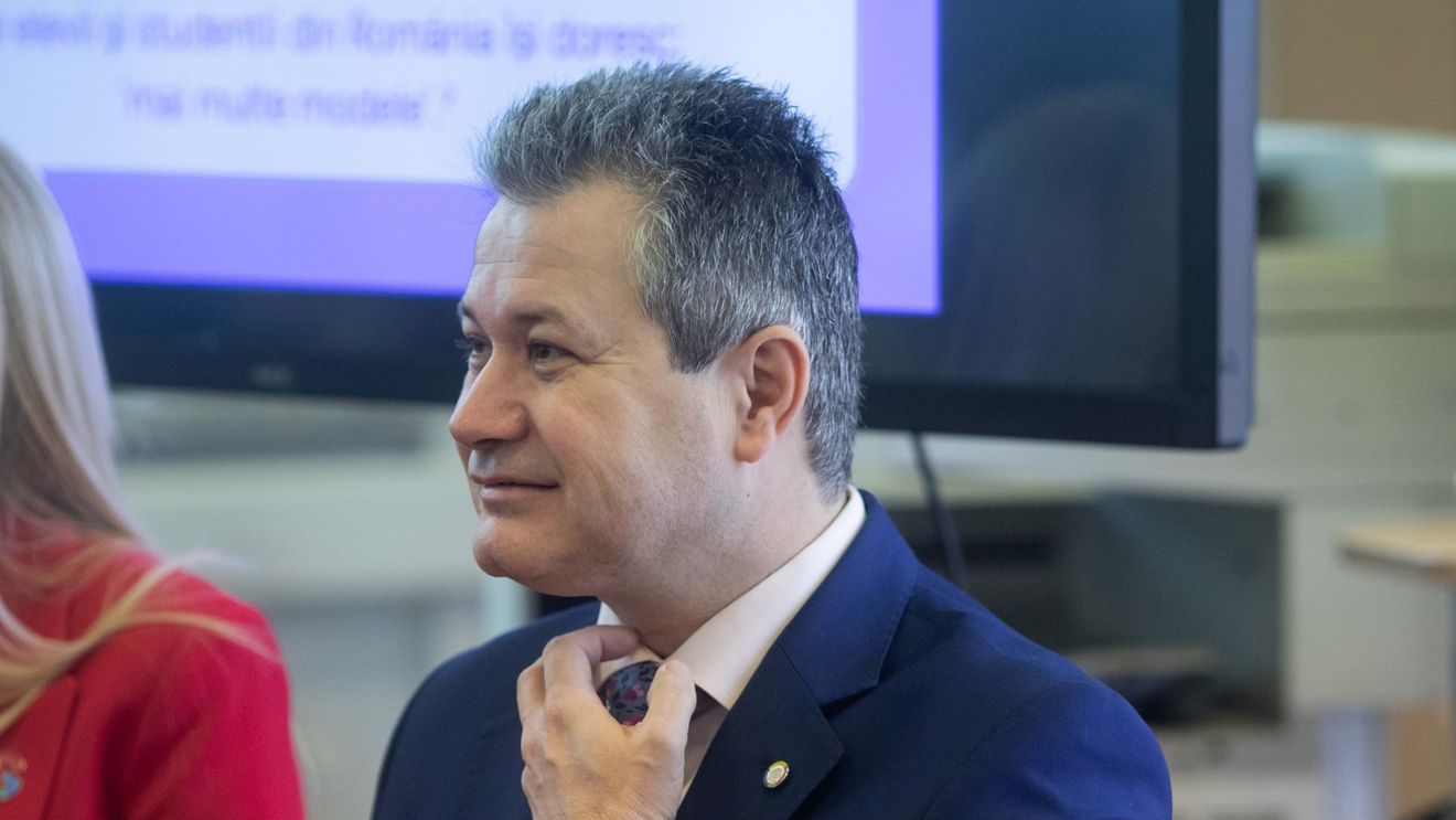 SURSE Mihnea Costoiu câștigă al patrulea mandat de rector la Politehnica București / Costoiu a scăpat de dosarul „Baza Cutezătorii” datorită prescripției, dar este obligat la achitarea prejudiciului de 267.000 de euro