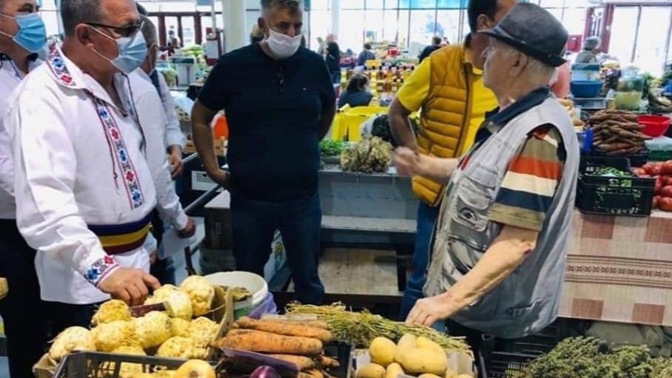 Ministrul Agriculturii: Toţi producătorii agricoli de produse româneşti vor avea în continuare acces în pieţe/ Soluțiile propuse pentru ca vânzătorii să-și poate scoate produsele la tarabă / Cum vor funcționa piețele din București