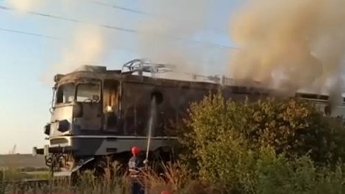 Incendiu la o locomotivă pe ruta Fusea-Titu / Flăcările au apărut la motorul locomotivei