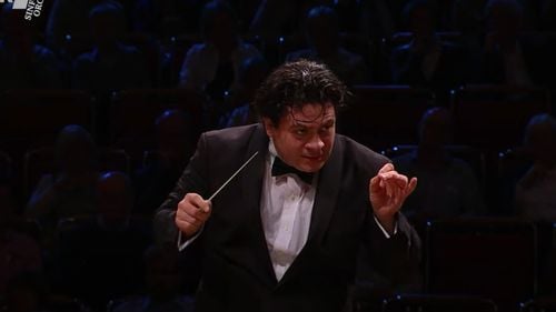 Philippe Jordan a fost numit director muzical al Orchestrei Naţionale a Franţei / Dirijorul va prelua funcţia de la Cristian Macelaru în 2027 / Românul se retrage după șapte ani în care a stat în fruntea orchestrei