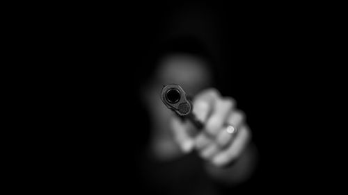 Studiu alarmant: 1 din 5 americani susține că are un membru al familiei ucis de o armă de foc, inclusiv suicid/ Același raport pentru americanii amenințați direct cu o armă