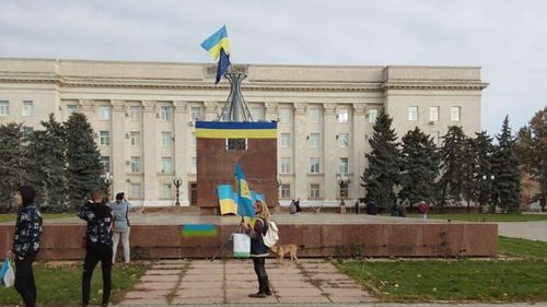 Poliția ucraineană și televiziunile se întorc în Herson. Energia electrică va reveni „în curând” în oraș