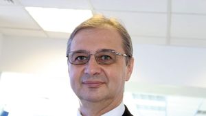 Premierul Ciucă l-a demis pe un apropiat al lui Cîțu și a angajat un nou consilier, pe analistul Iulian Chifu