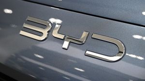 BYD dă în judecată 37 de influenceri pentru dezinformare și oferă recompense pentru informații relevante