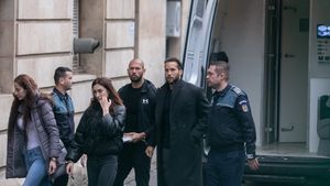 Frații Tate au ajuns miercuri dimineață la sediul DIICOT/ Cei doi britanici vor asista la percheziția informatică asupra dispozitivelor ridicate de procurori