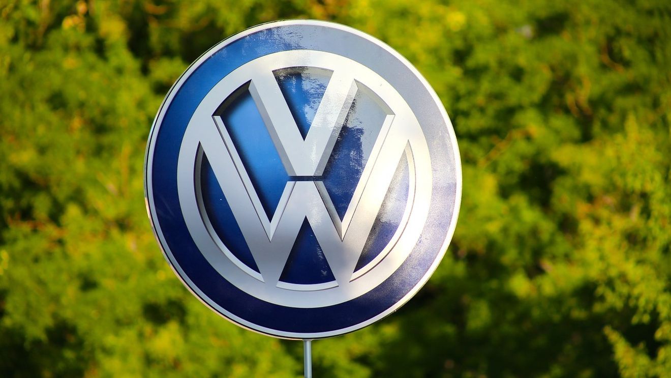 Volkswagen: Oferta insuficientă de cipuri va continua până în 2024