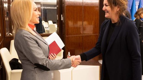 Gabriela Firea, întâlnire cu reprezentanţii UNICEF în România: Vom primi asistenţă tehnică pentru a elabora raportul periodic cu privire la implementarea Convenţiei privind Drepturile Omului / Discuţii privind recunoaşterea familiilor numeroase