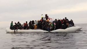 Paisprezece morţi în naufragiul unei ambarcaţiuni în largul coastelor de vest ale Turciei