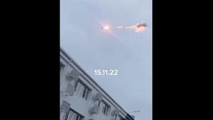 VIDEO Imagini rare cu o rachetă Kalibr doborâtă de o antiaeriană ucraineană la joasă înălțime