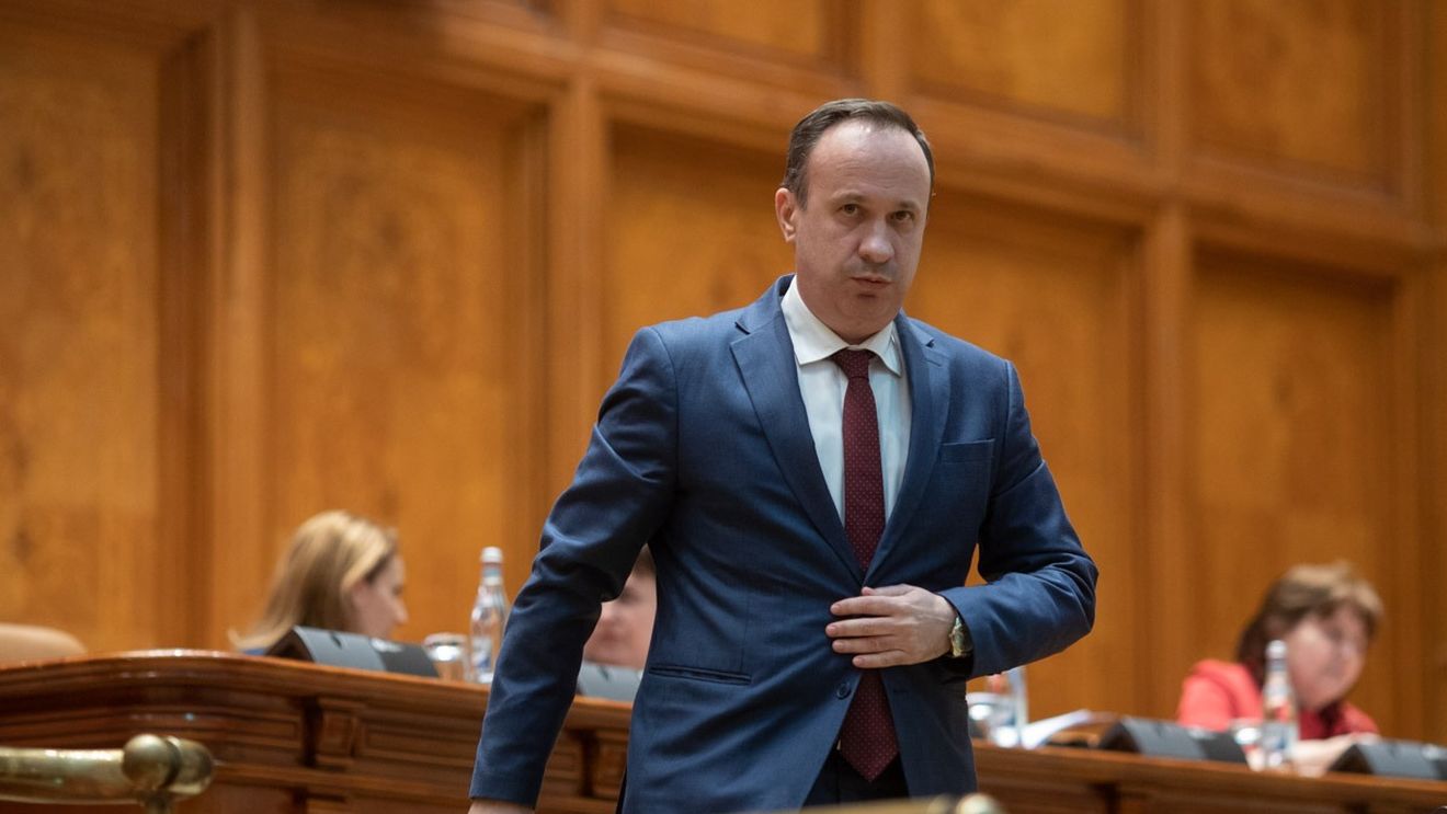 Ministrul Câciu: Vorbim de deficit mare începând cu anul 2020 când s-au scăpat frâiele mascat sub cheltuielile pentru pandemie /  Într-o economie în curs de dezvoltare, când opreşti apa, o să ai o cădere