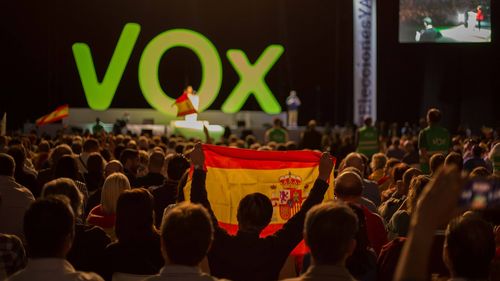 Procuratura Anticorupție din Spania investighează organizația de extremă dreapta Vox pentru o posibilă finanțare ilegală / Formațiunea extremistă ar fi primit 4,5 milioane de euro de la o bancă maghiară deținută de un apropiat al premierului Viktor Orban