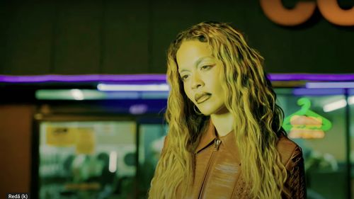 Rita Ora, solista vedetă invitată la un festival cunoscut din Ungaria s-a îmbolnăvit când a ajuns la Budapesta și a fost nevoită să-și anuleze concertul și să se interneze în spital