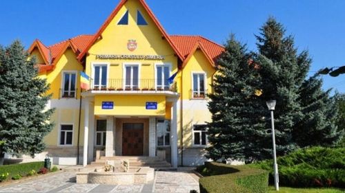 Primarul din Simeria a semnat actele de salarii ale angajaților cu întârziere de aproape o săptămână/ El nu a plătit niciun salariu pentru că "unii angajați nu și-au făcut treaba"/ Mai mulți consilieri locali s-au plâns la Prefectură