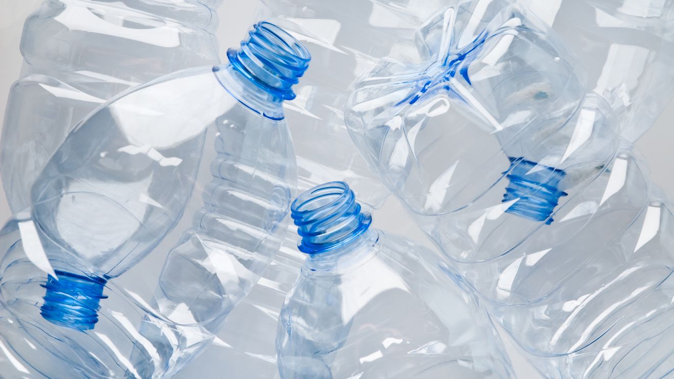 Șapte țări, conduse de China, SUA și Arabia Saudită, au produs două treimi din plasticul global în 2024