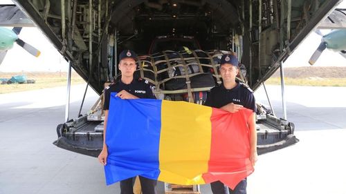 O echipă de pompieri români trimisă în Corsica / Vor ajuta la stingerea incendiilor de pădure