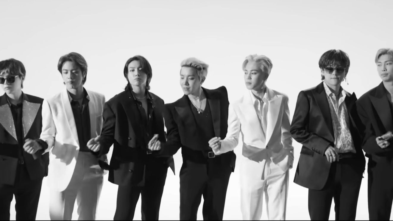 Revenirea pe scenă a trupei K-pop BTS a strâns peste 18 milioane de telespectatori, în prima transmisie în direct din Coreea de Sud a Netflix / Trupa începe un turneu mondial și va ajunge în iulie la Paris
