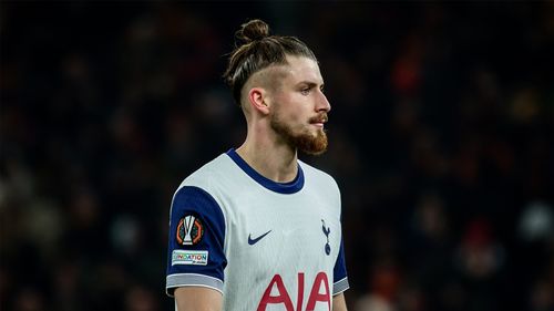 Radu Drăgușin, inclus în lotul lui Tottenham Hotspurs pentru fazele eliminatorii din Liga Campionilor