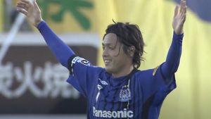 VIDEO Yasuhito Endo, cel mai selecţionat jucător al Japoniei, se retrage la 43 de ani / "Nu m-am gândit niciodată că voi juca atât de mult timp"
