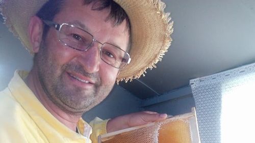 Singurul vânător de albine sălbatice din ţară, Mihai Grama, declarat Tezaur Uman Viu / ”Habitatul ideal este în pădurile seculare, fiindcă au nevoie de stejari de dimensiuni foarte mari, o zonă mai sălbatică, fără chimizare”