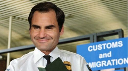 FOTO Memeuri amuzante despre situația lui Novak Djokovic, care este la un pas de expulzare din Australia/ Tenismenul sârb este un antivaccinist convins și așteaptă decizia autorităților