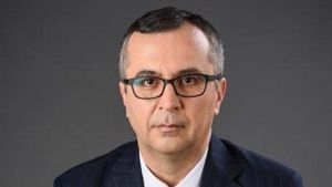 SURSE Propunerea USR la șefia Radioului Public: Liviu Popescu, fost producător BBC România și TVR