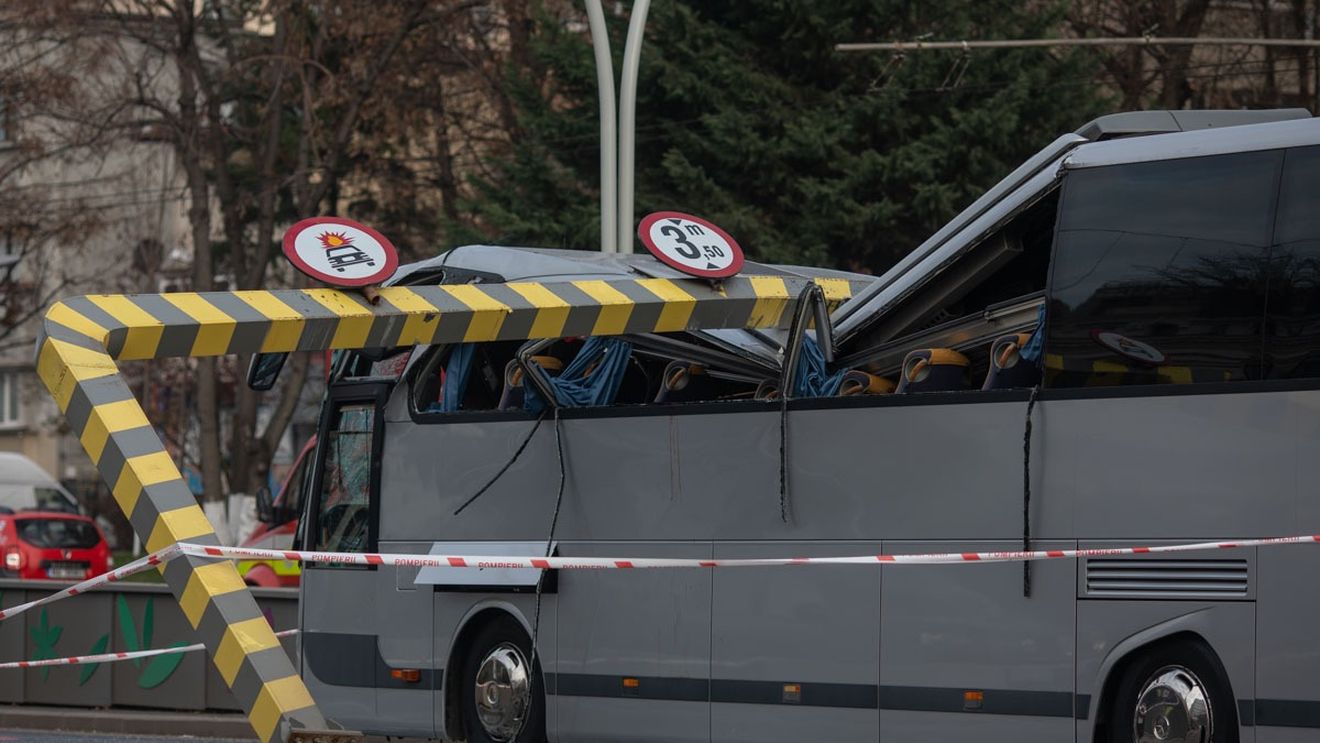 Noi sisteme de semnalizare a limitei de înălțime de 3,5 metri vor fi montate la Pasajul Unirii, anunță Primăria Sectorului 4