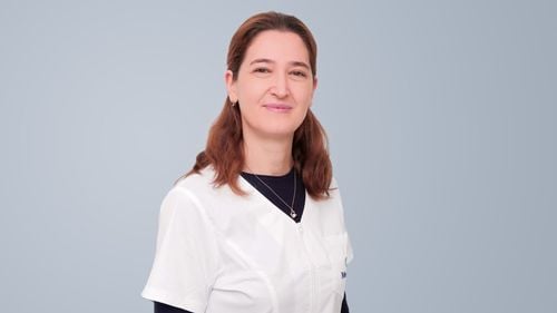 Dr. Steluța Bosoancă, endocrinolog și diabetolog la MedLife: „De multe ori, copiii sunt mult mai deschiși la tratament decât părinții lor, iar această atitudine pozitivă îi poate ajuta enorm”
