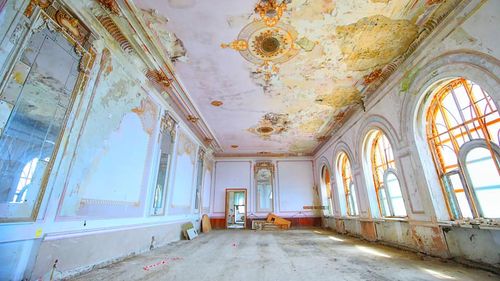 Ferestrele Cazinoului din Constanța, din sala restaurantului dinspre mare, vor fi refăcute ca în anul 1910