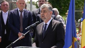 VIDEO Ciolacu, huiduit de sindicaliștii din Educație, la Buzău / Sindicalist, către liderul PSD: „Mi-e rușine că am fost coleg cu tine. Mincinosule”