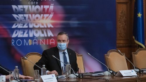 BREAKING Premierul Ciucă și jumătate din guvern, alături de condamnați penal pentru evaziune și corupție la un eveniment economic organizat de trustul fondat de Dan Voiculescu: Gruia Stoica, Nicolae Dumitru Niro și Vladimir Ciorbă