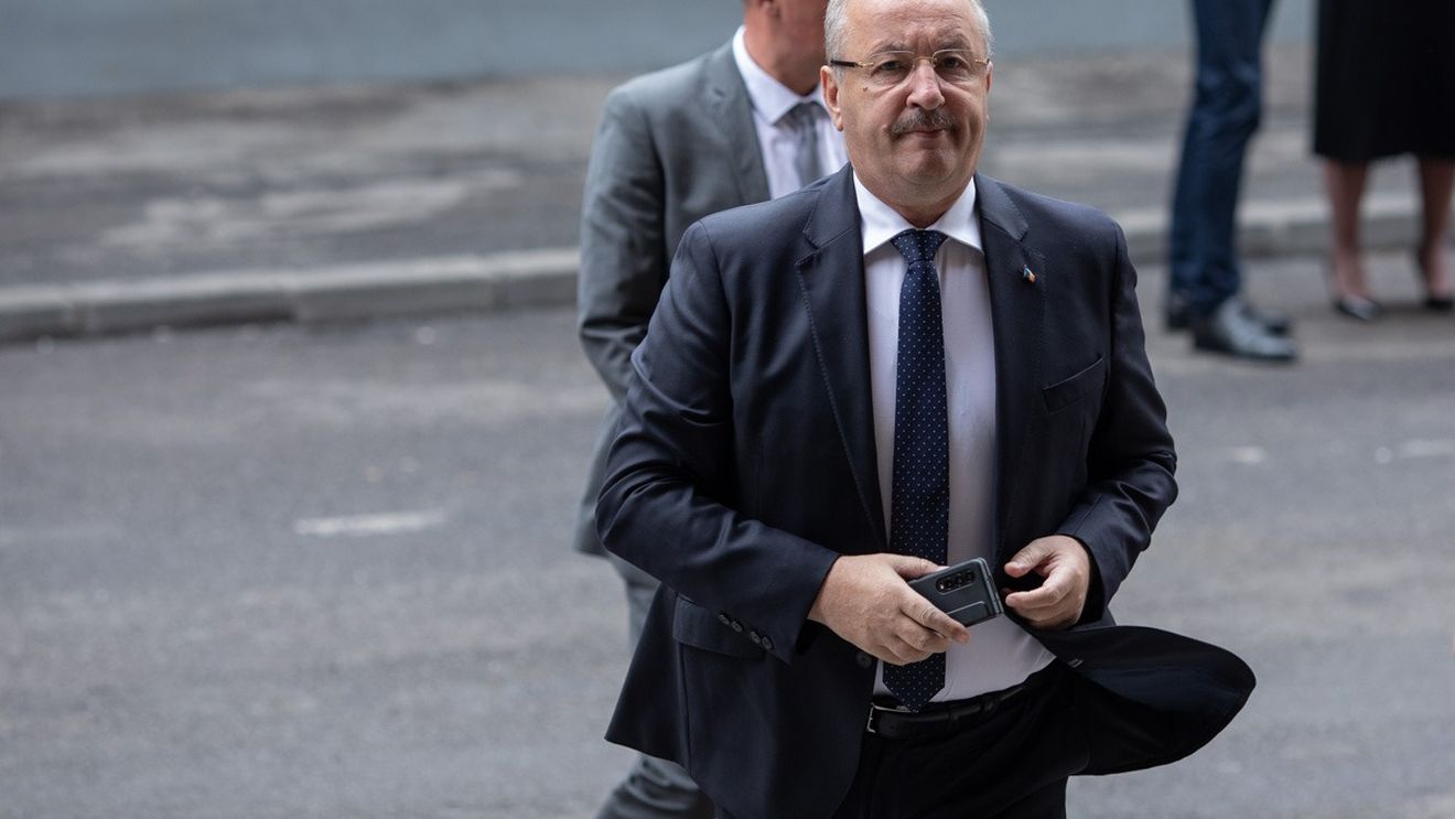 USR cere demisia ministrului Vasile Dîncu