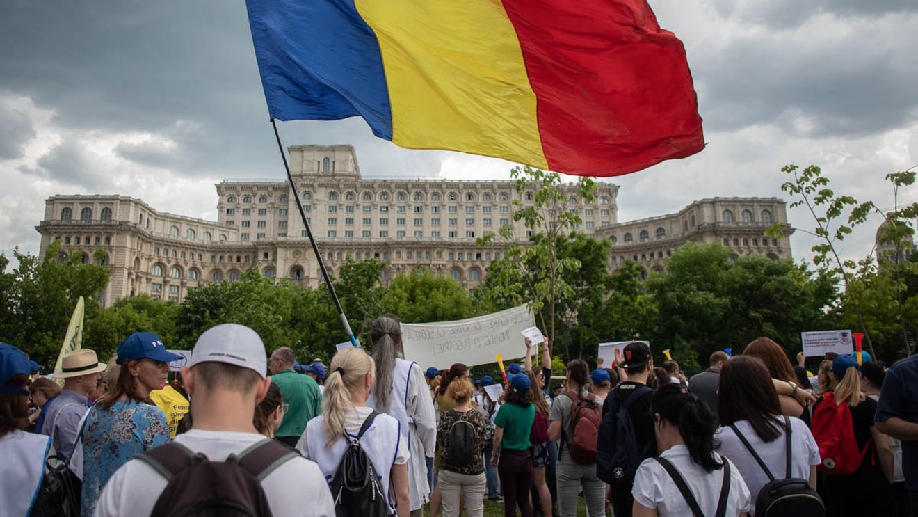 Greva profesorilor din România este luată ca exemplu în Ungaria, unde situația învățământului este și mai dificilă / Unii maghiari preferă să predea la Arad