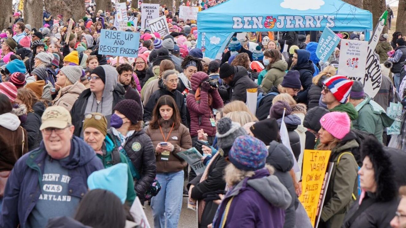 Compania americană de înghețată Ben & Jerry's acuză compania mamă Unilever de cenzură şi încălcarea misiunii sale sociale, pentru o referire la Donald Trump