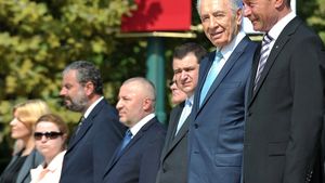 Băsescu, despre prezidenţiale: Dacă trebuie să aleg dintre Ciucă, Ciolacu şi Geoană la prezidenţiale, nu mă duc la vot / Geoană nu va intra în turul doi / Liberalii au şi varianta Emil Boc