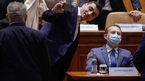 George Simion, discurs de câteva secunde la moțiunea de cenzură: Nu o să irosim nici o secundă pe Florin Cîțu. La revedere