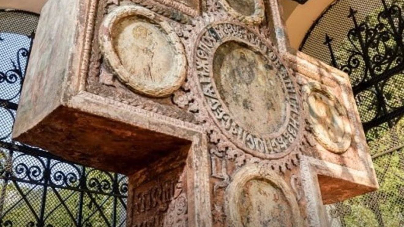 PNL, PSD și AUR împotriva USR, în Consiliul Local Brașov: 270.000 de euro pentru restaurarea unei troițe / 2,7 milioane de euro, în total / Primar: ”Sunt opinii personale, doar ca să vă aflați în treabă„