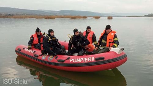 Trupul pescarului dispărut în râul Olt la mijlocul lunii decembrie a fost găsit cu ajutorul unei echipe americane de căutare