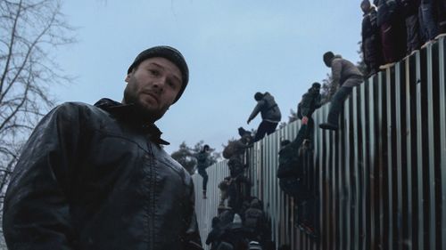 VIDEO Autoritățile, în alertă maximă din cauza concertului rapperului belarus Max Korj pe Arena Națională. Mii de fani din spațiul ex-sovietic și de limbă slavă au ajuns la București. Jandarmeria folosește un elicopter, drone și câini specializați