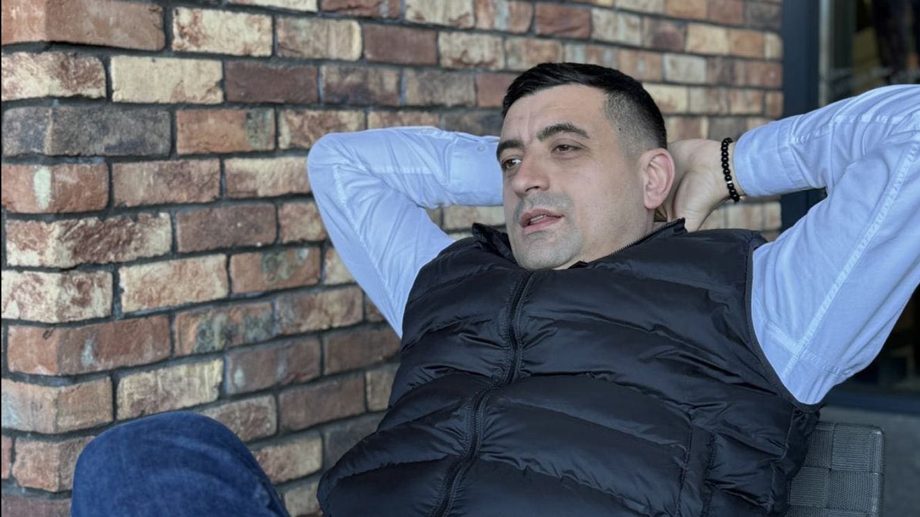 George Simion pretinde, în mod fals, că AUR a fost singurul partid care a votat contra legilor Justiției din 2022. Statisticile Parlamentului îl contrazic