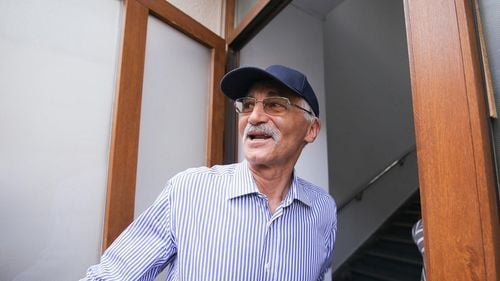 Ioan Oltean acuză că ancheta DNA care l-a vizat a dus la moartea soției sale / Fostul deputat cere în instanță daune de 400.000 de euro / Tribunalul Bistrița Năsăud i-a respins solicitarea și urmează judecarea contestației lui Oltean