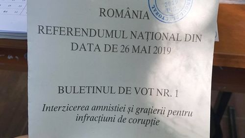 Reprezentantul USR PLUS susține că voturile dintr-o secție de votare din Iași trebuie anulate din cauza că președintele secției de votare pune ștampila de control pe prima pagina, nu pe ultima. BEC: Nu e motiv de invalidare