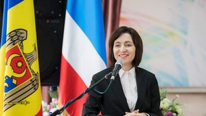 Maia Sandu: Demisia Guvernului, un pas necesar pentru dizolvarea Parlamentului și declanșarea alegerilor parlamentare anticipate/Președintele Republicii Moldova invită partidele la consultări