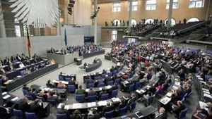 Conservatorii şi social-democraţii din Germania au început consultările pentru formarea unei coaliţii