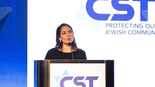 Marea Britanie scoate în afara legii gruparea militantă palestiniană Hamas / Ministrul britanic de Interne: „Are o capacitate teroristă semnificativă, inclusiv acces la armament extins şi sofisticat”