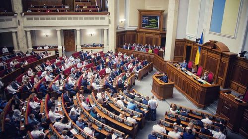 Autorităţile din Ucraina vor să includă studenţii în programele de pregătire militară, conform unui proiect depus în Rada Supremă