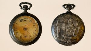 Un ceas de buzunar, înghețat în timp în momentul în care Titanicul s-a scufundat, va fi vândut la licitație sâmbătă / Povestea familiei care își urma visul american în drum spre New York