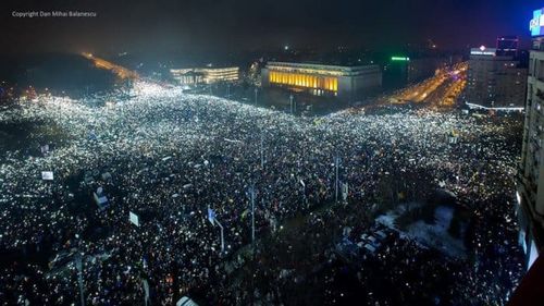 Zeci de organizații civice solicită președintelui Iohannis și partidelor parlamentare punerea de urgență în aplicare a referendumului pe justiție